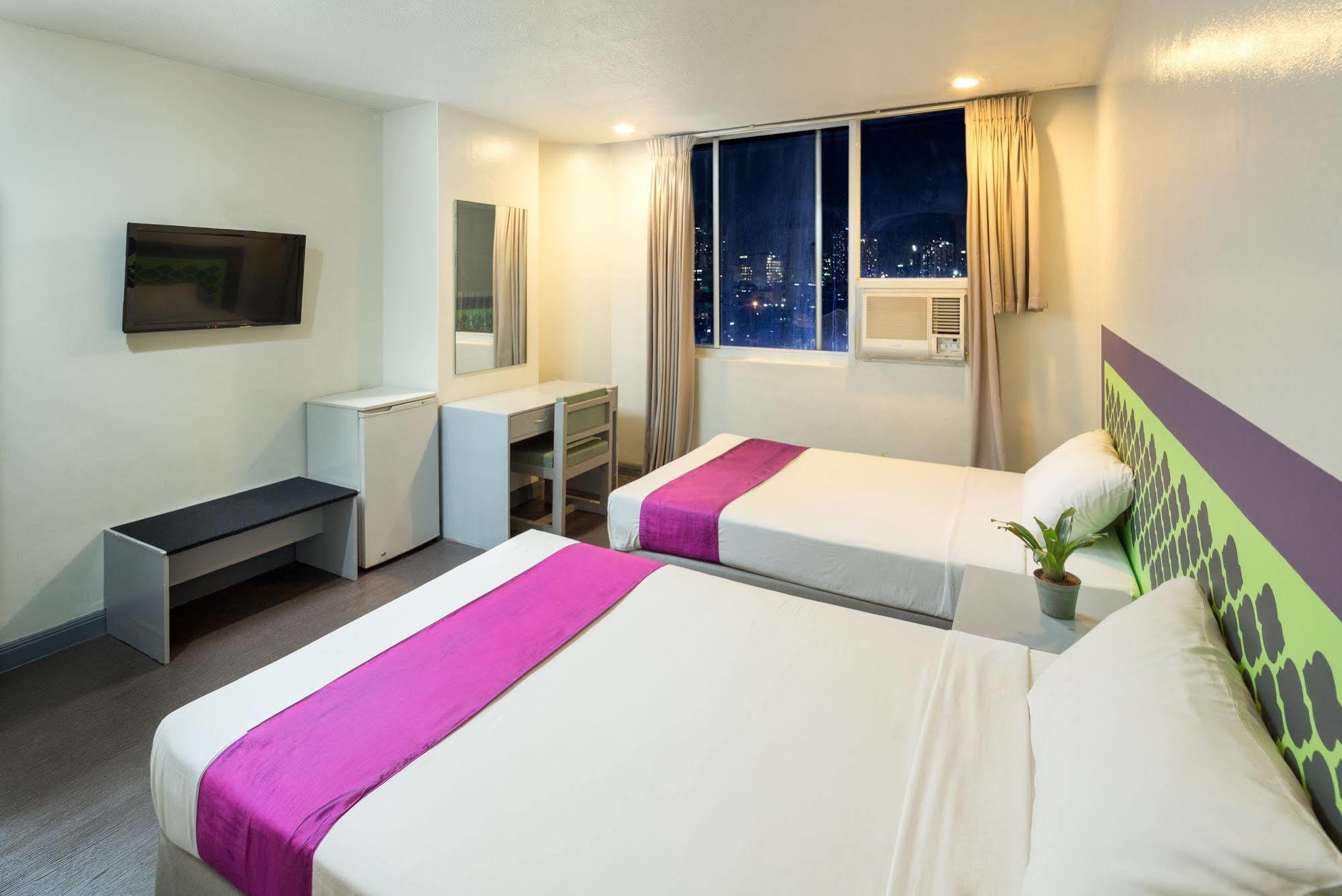 V Hotel Манила Экстерьер фото