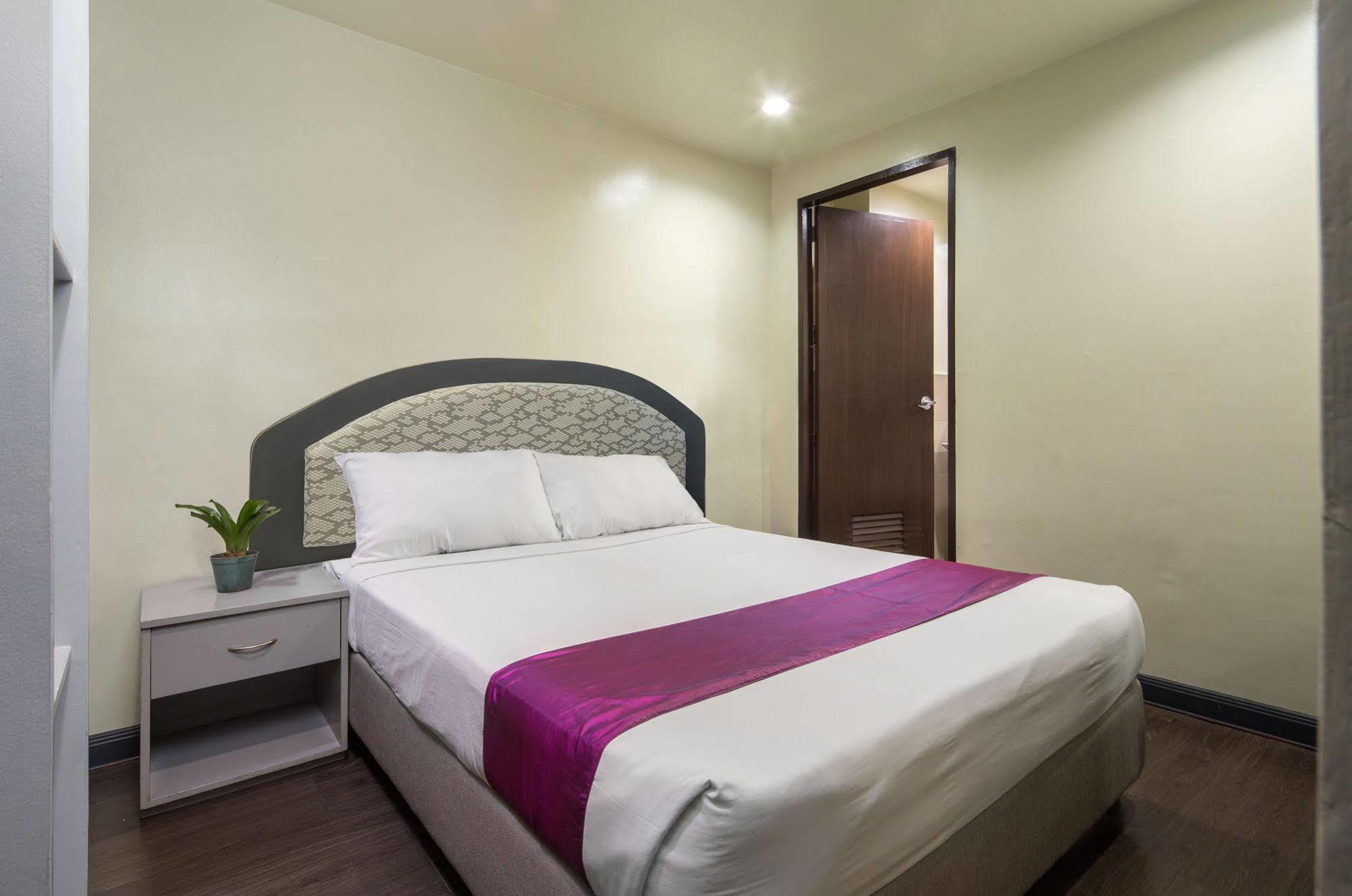 V Hotel Манила Экстерьер фото